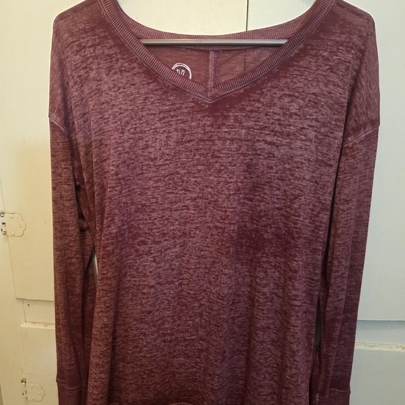 Maurices 24/7 V-Neck Tunic Top- Size Medium - Picture 1 of 2
